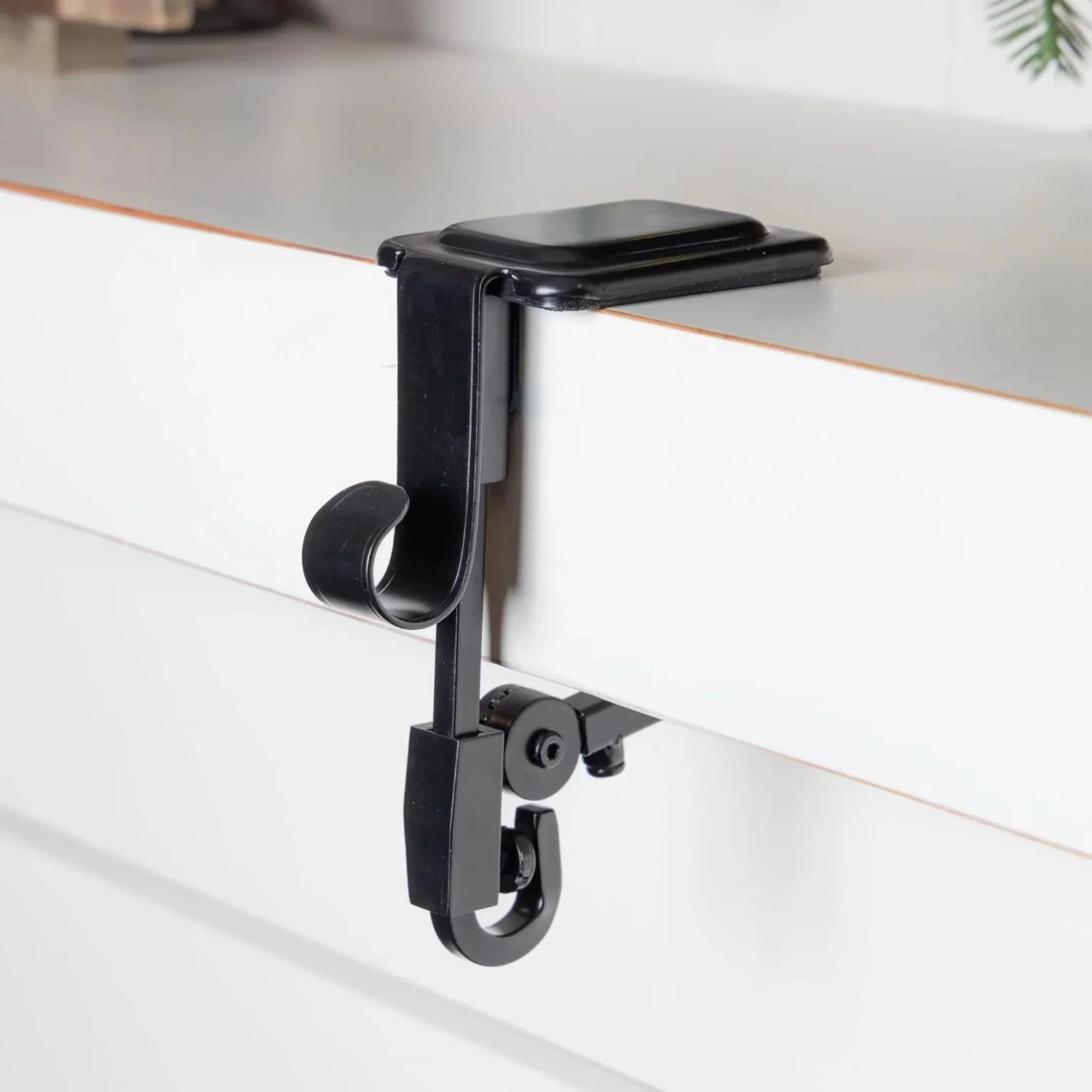 Adjustable Fireplace Stocking and Garland Hanger Set - Image 8