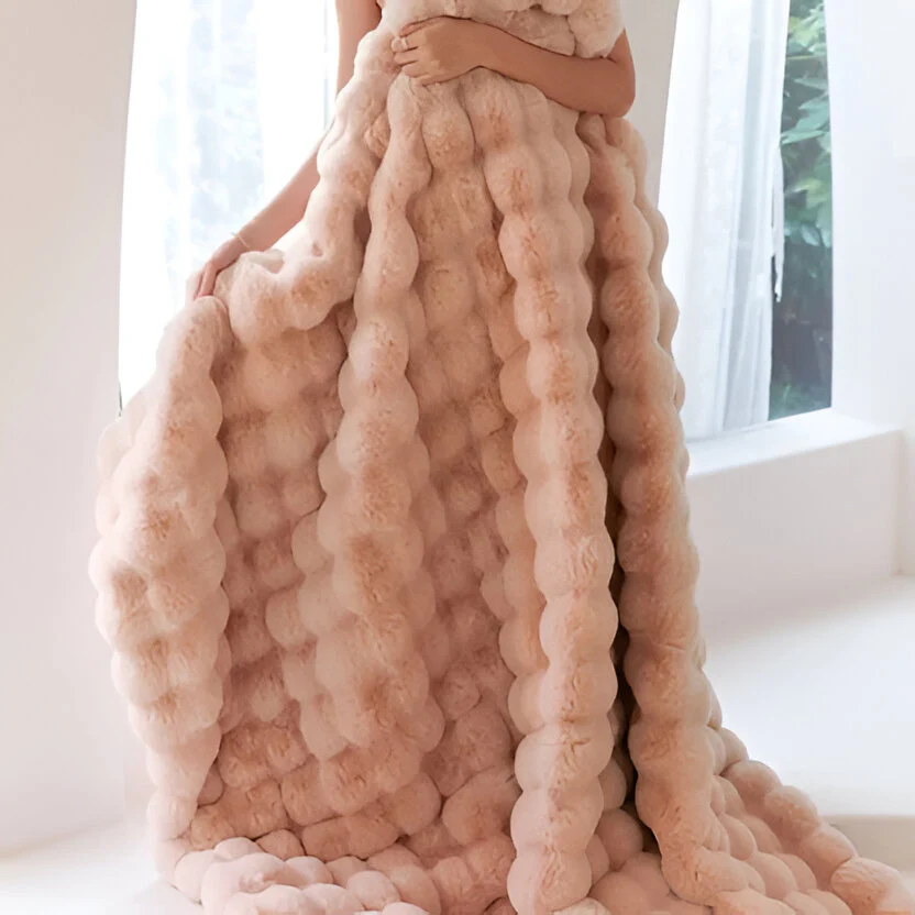 All-Season Blanket with Elegant Design - Image 16