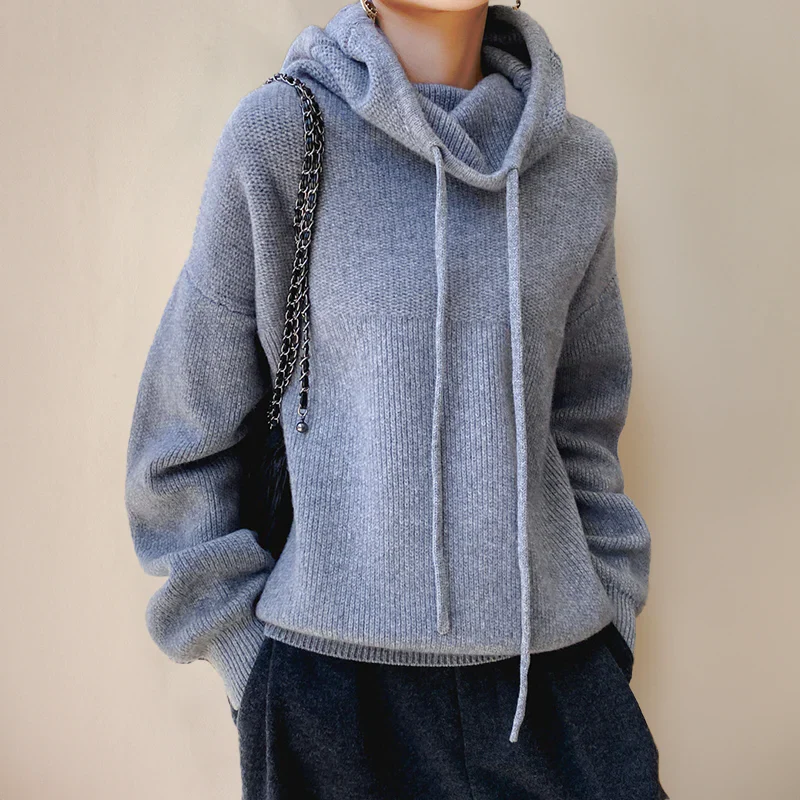 Turtleneck Sweater Made of Merino Wool for Women - Image 2