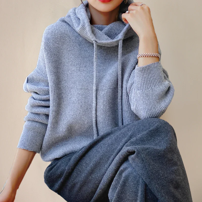 Turtleneck Sweater Made of Merino Wool for Women - Image 6