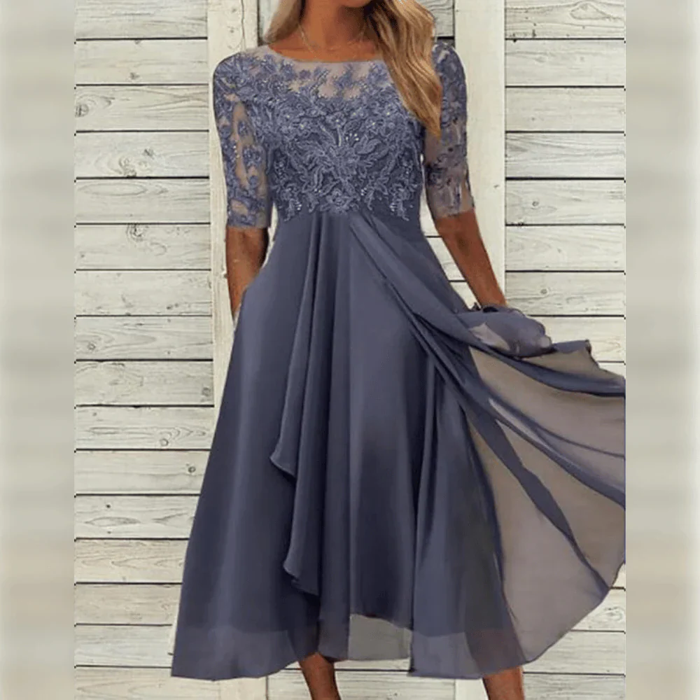 Chic and Comfortable Dress - Image 3