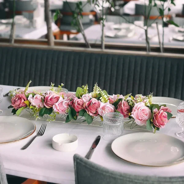 Clear Acrylic Flower Vase - Image 3