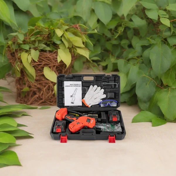 Compact Cordless Chainsaw - Image 3