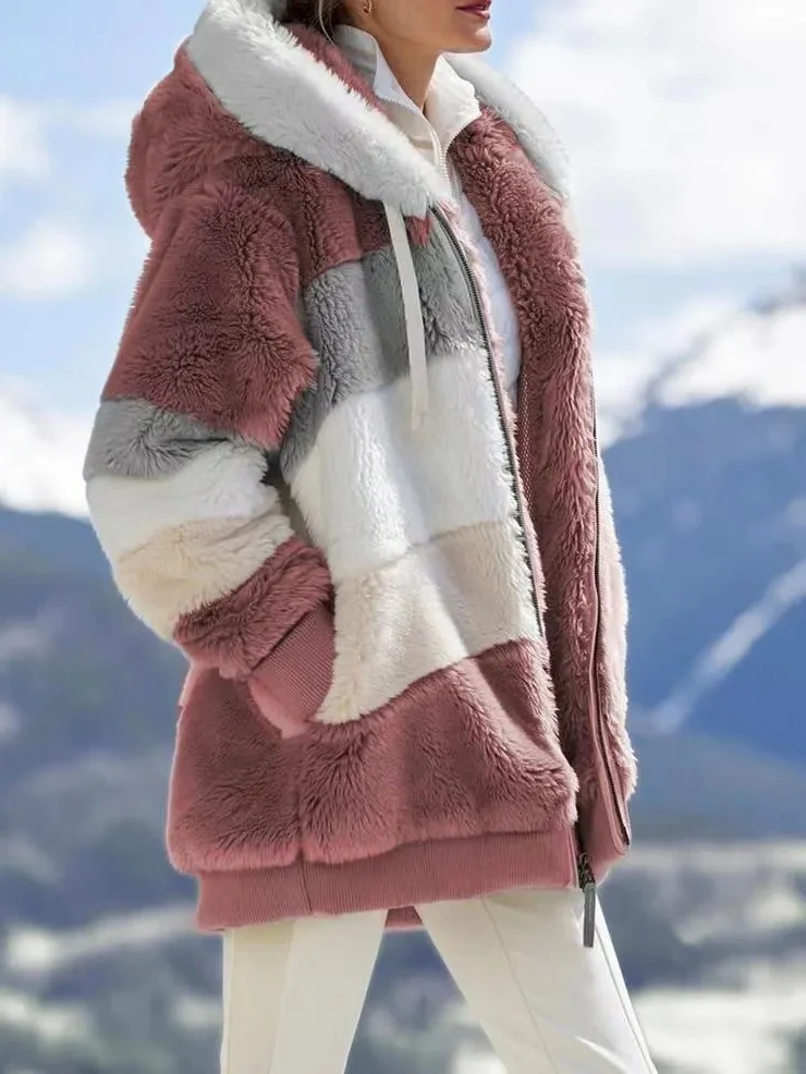 Contrasting Lamb Wool Padded Coat - Image 4