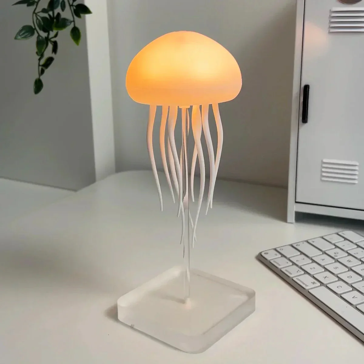 Dancing Jellyfish Lamp - Image 2