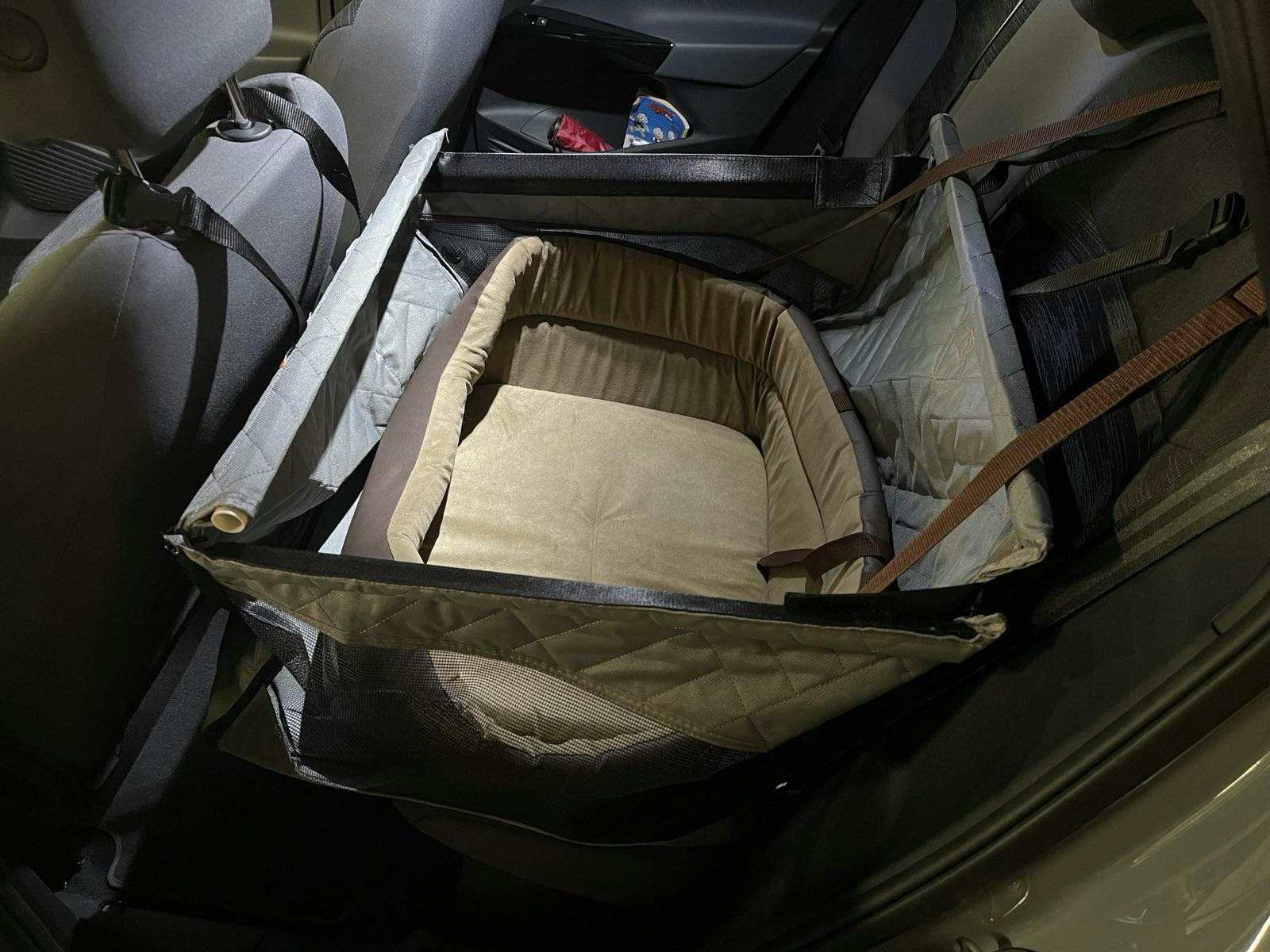 Dogs Hard Floor Single Seat - Image 3