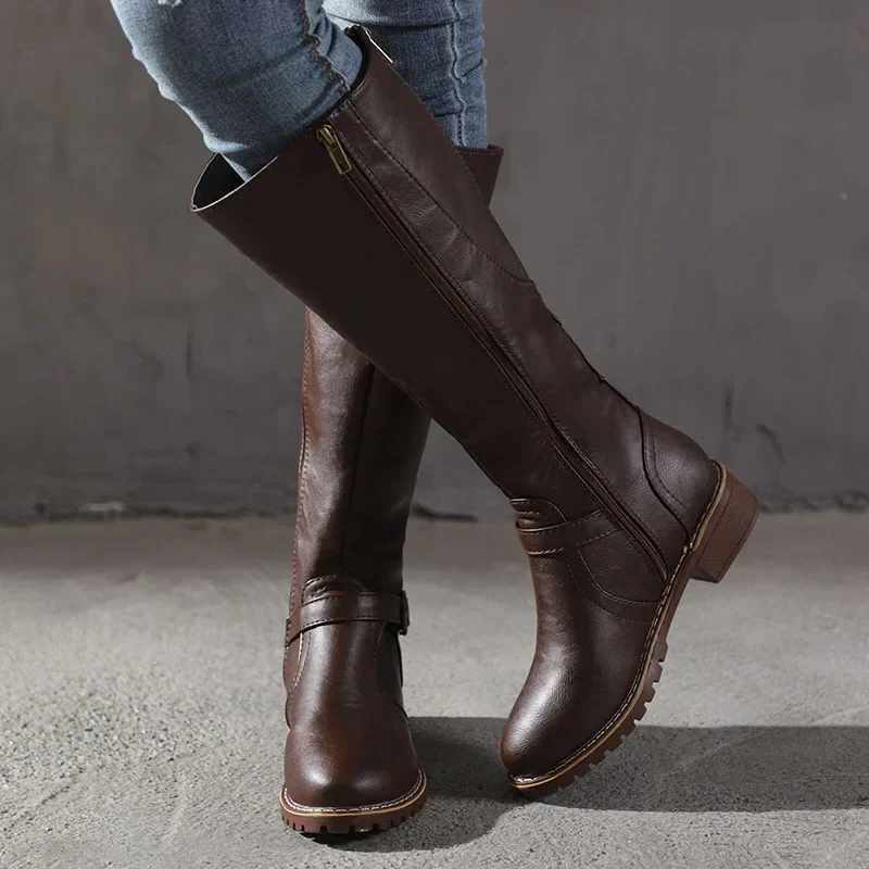 Elegant leather boots – trendy women's boots for every occasion - Image 2