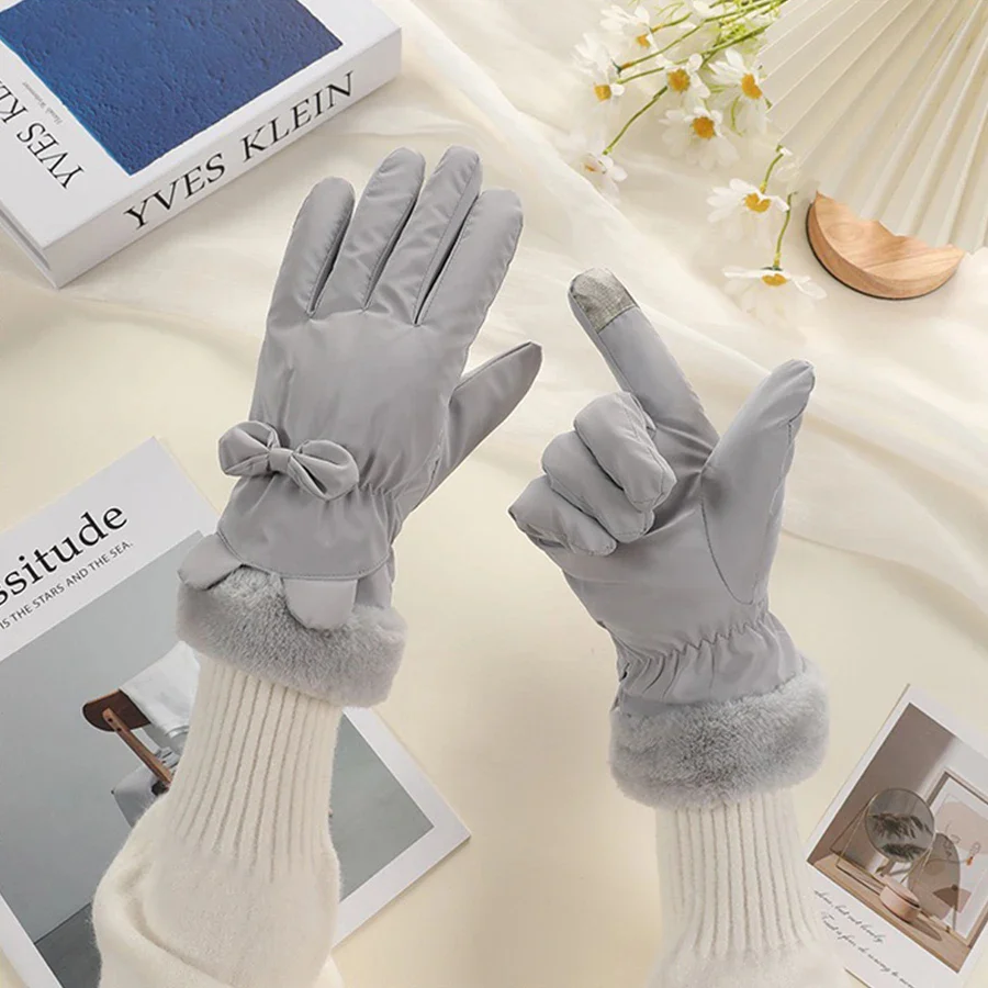 Elegant Touchscreen Winter Gloves for Women - Image 6