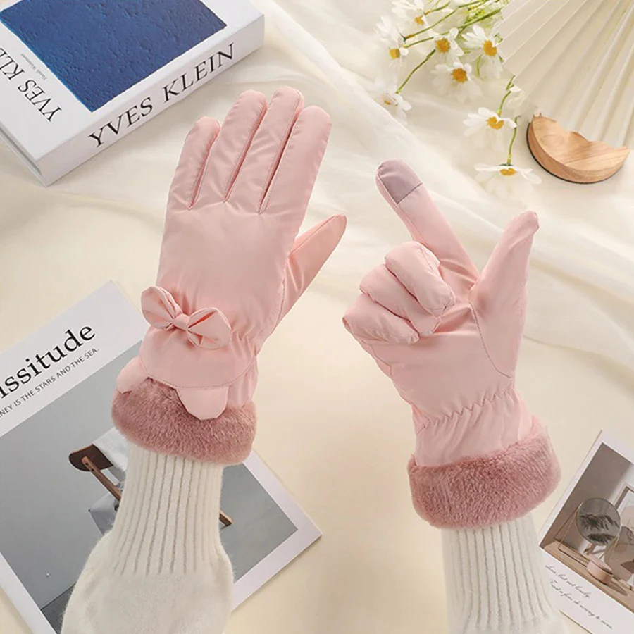 Elegant Touchscreen Winter Gloves for Women - Image 7