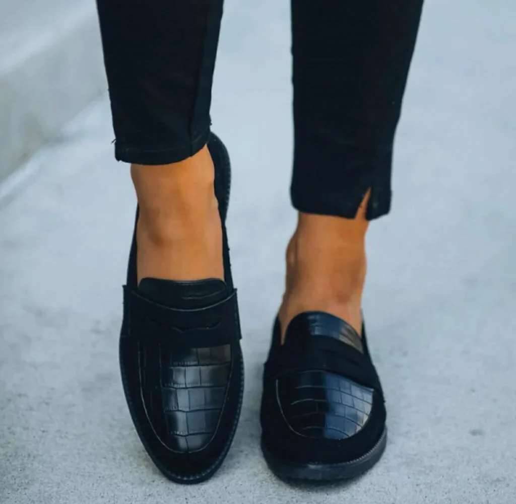 Elegant women's low shoes - Image 3