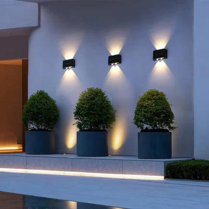 Energy-efficient LED solar outdoor wall light - Image 4