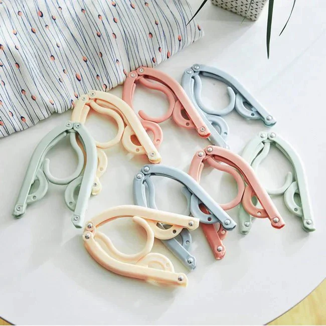 Foldable Travel Clothes Hanger - Image 7