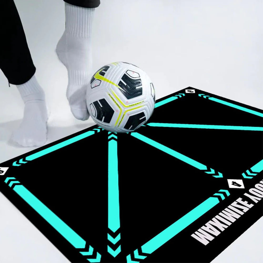 Football training mat for all skill levels Improve your playing skills - Image 2