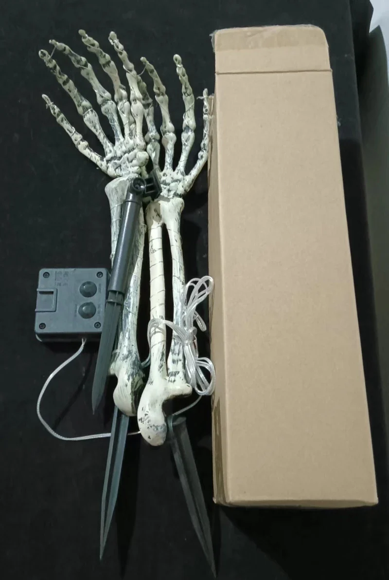 Halloween Skeleton Hand Solar Lights - Image 3
