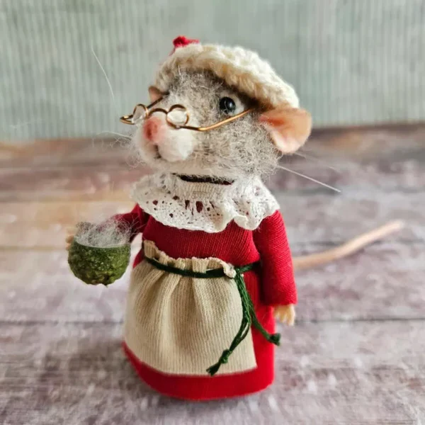 Handmade Cute Needle Felted Mouse DIY Craft Kit - Image 3