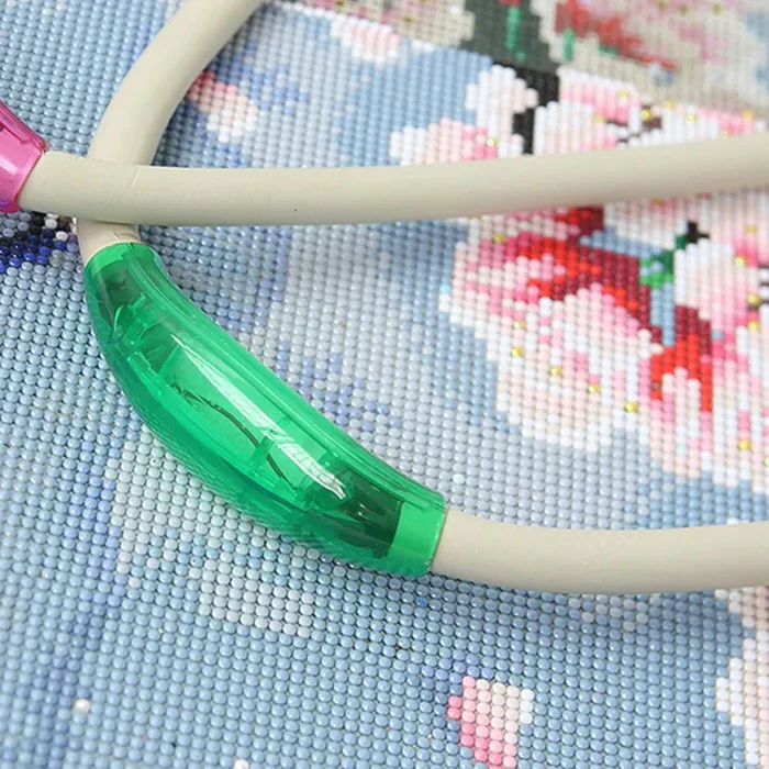Hands-Free Reading Light - Image 7