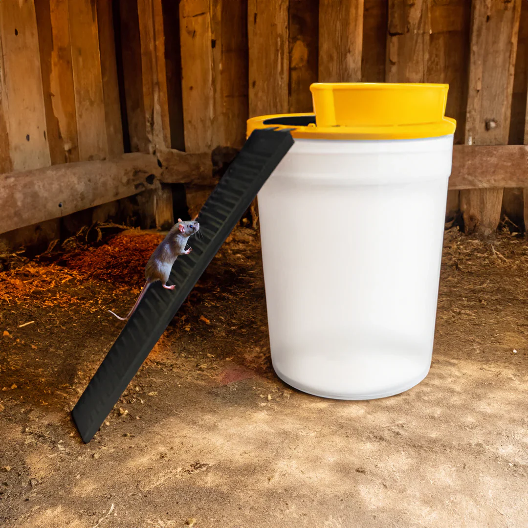 Humane Bucket Cover Mouse Trap - Image 2