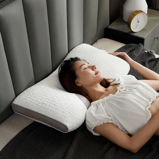 Hybrid Pillow For Back & Side Sleepers - Neck & Shoulder Support Pillow - Image 3
