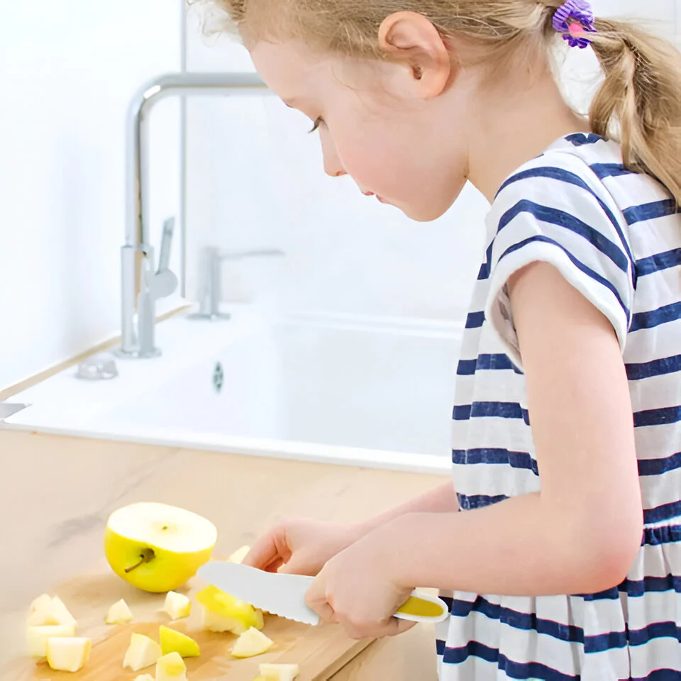 Kids Cooking Set – 13-Piece Beginner Kitchen Tool Kit - Image 2