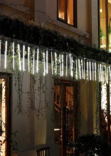 LED Dripping Icicle Lights - Image 8