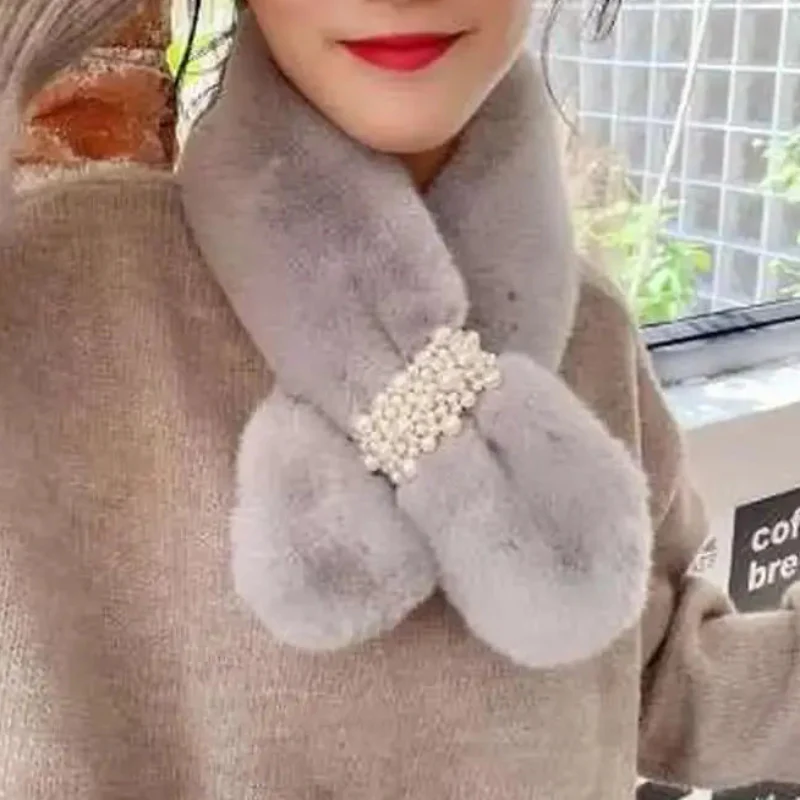 Luxury Faux Fur Pearl Winter Scarf - Image 5