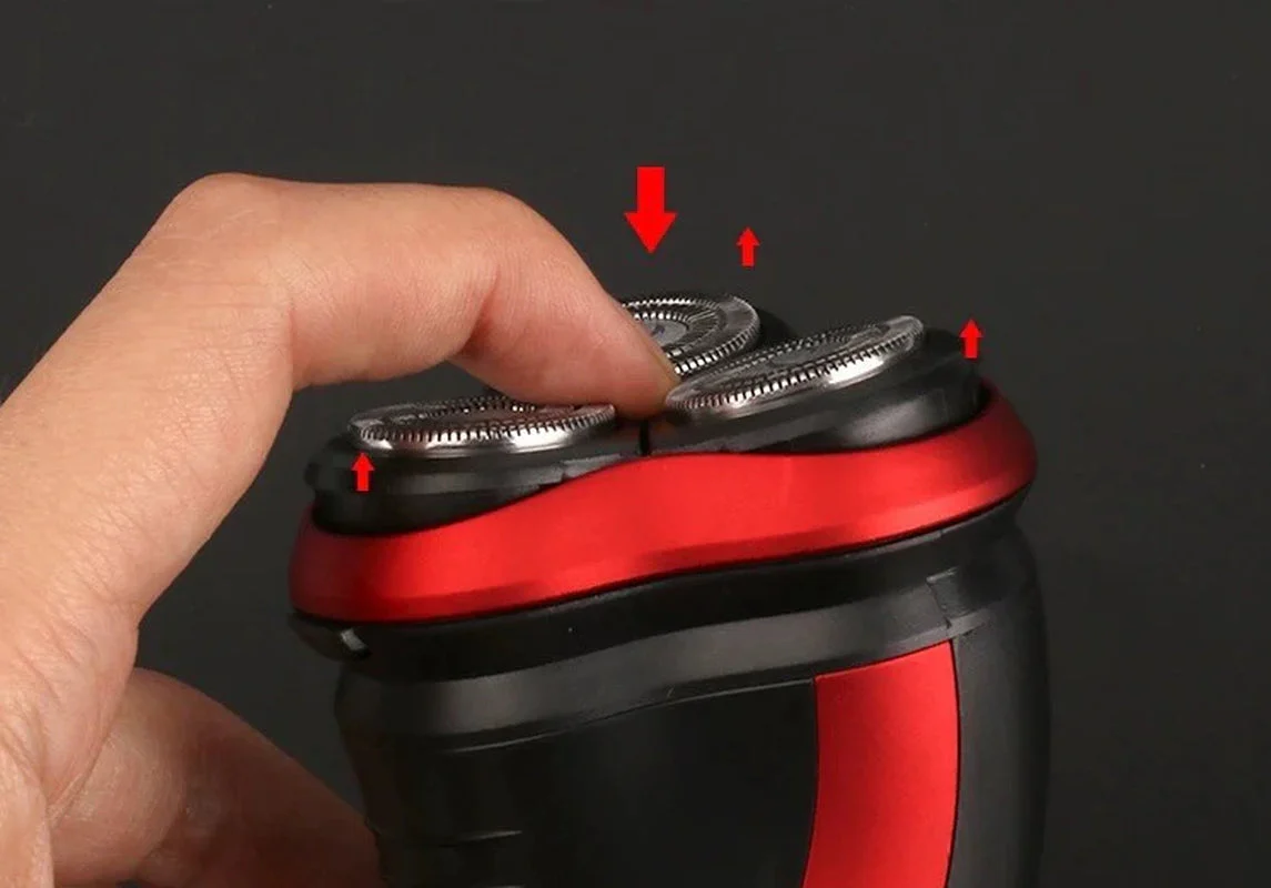 Men's Shaver Rotating Waterproof Electric Shaver - Image 5