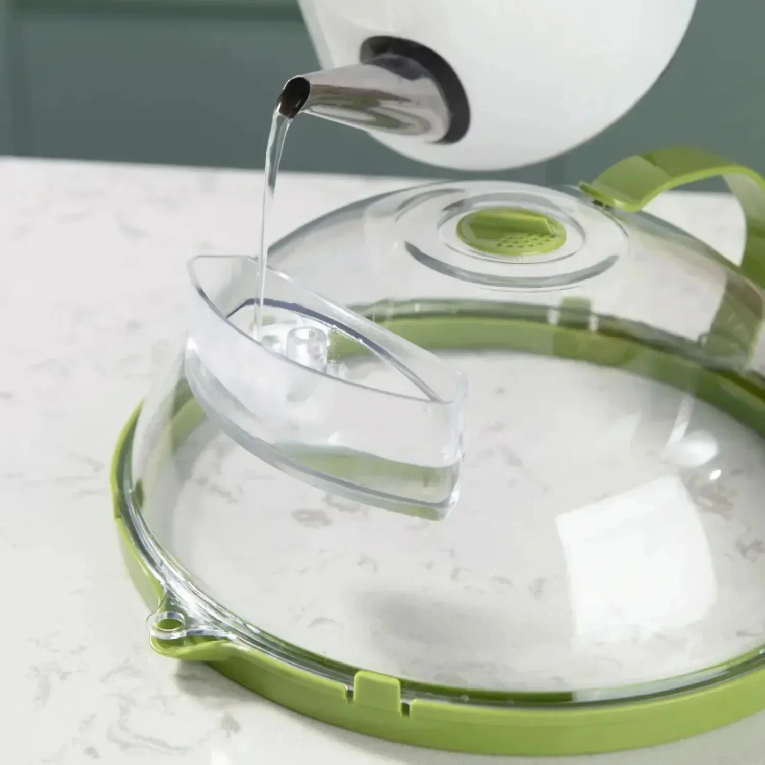 Microwave Food Cover with Water Steamer - Image 2