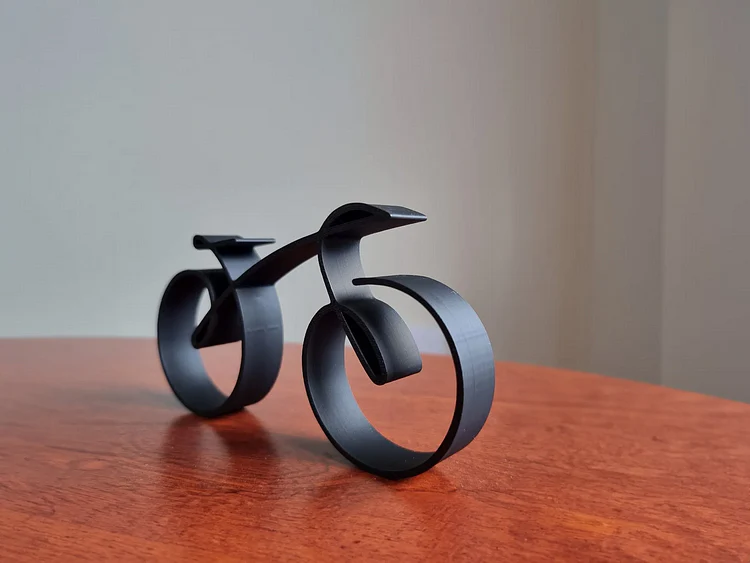 Minimalistic Bicycle Sculpture Wire Framed Style - Image 3
