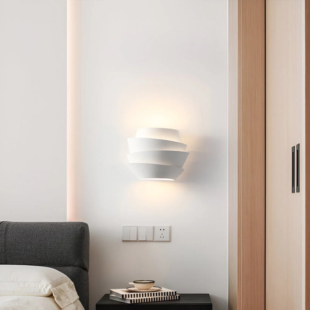 Modern Scandinavian wall lamp with double spotlight - Image 4