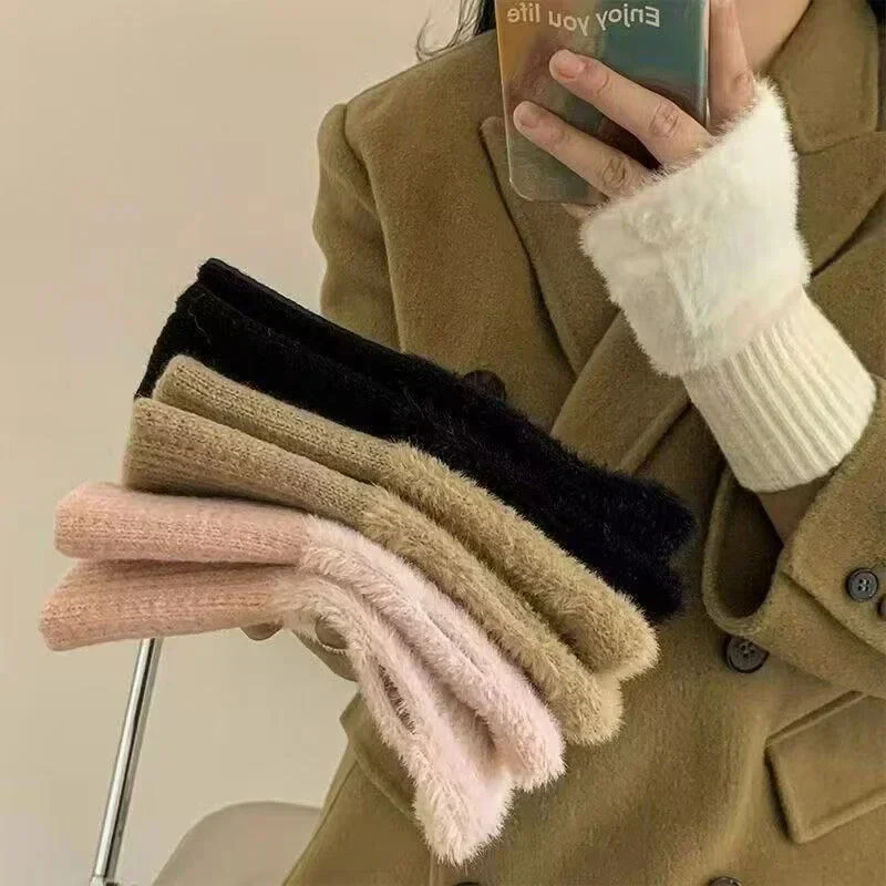 Plush Cozy Fingerless Gloves for Women - Image 2