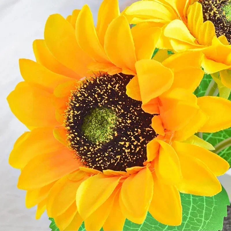 Rechargeable Sunflower Night Light - Image 3