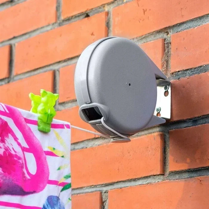 Retractable Washing Line with Swivel Wall Mount - Image 2