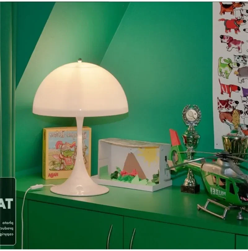 Retro Danish Table Lamp - Iconic Mushroom Design for Modern Spaces - Image 4
