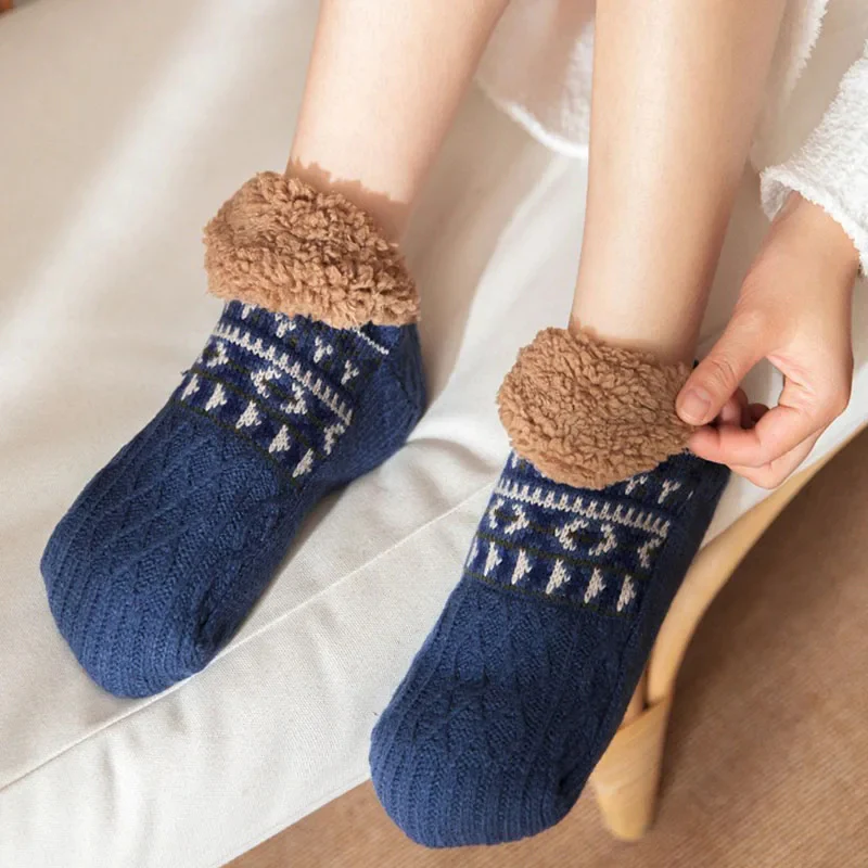 Snow Pattern Warm Socks for Winter - Image 2