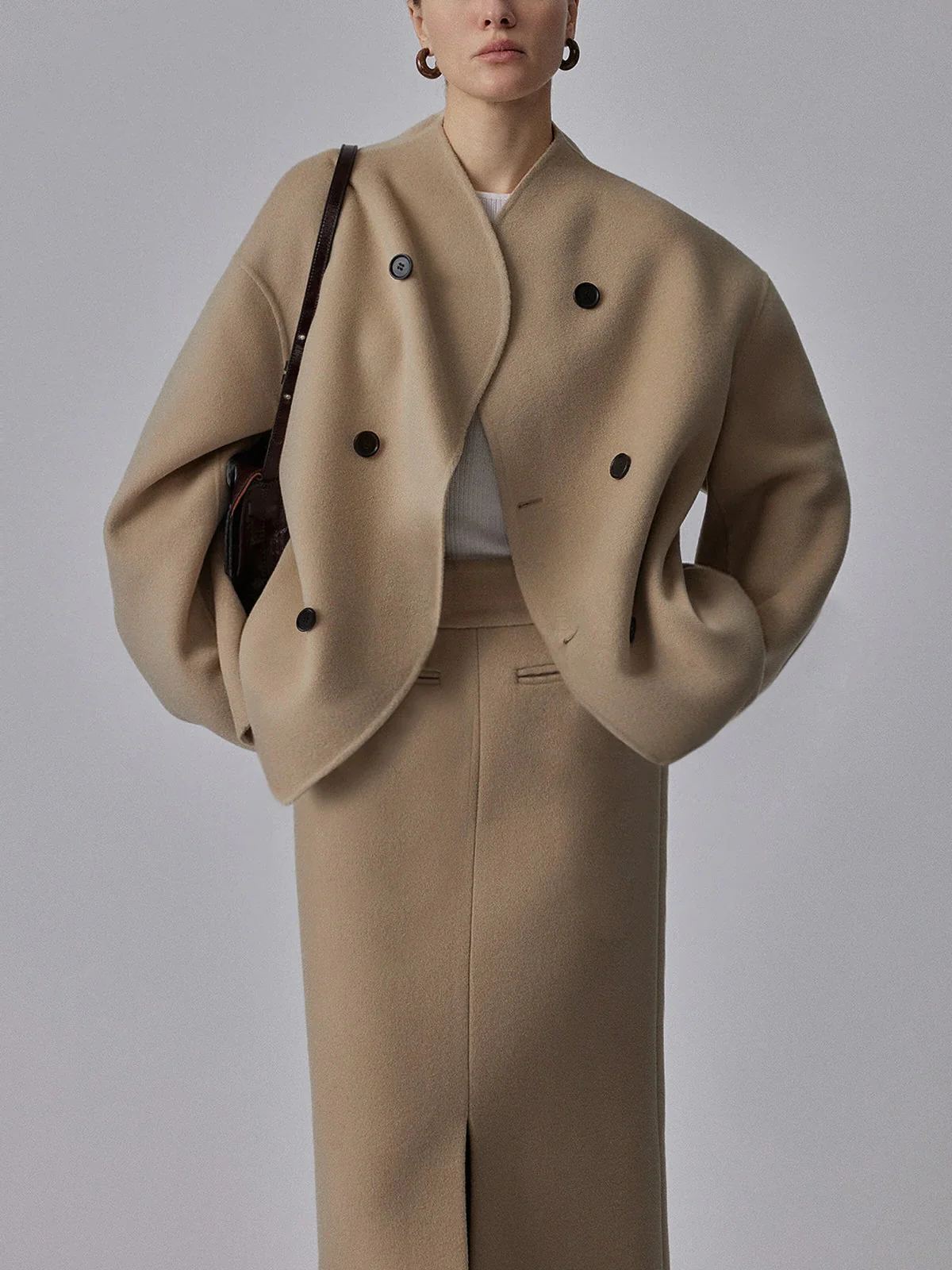 Trendy, loose-fitting jacket with button closure for women - Image 5