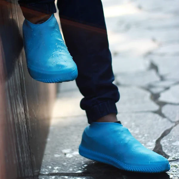 Ultra-Durable Silicovers Non-Slip Shoe Covers: Keep Your Shoes Clean & Dry - Image 3