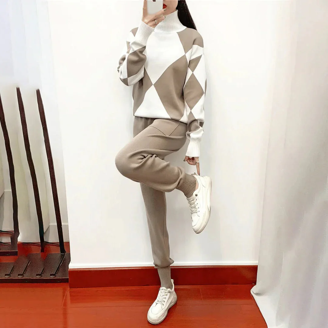 Warm Sweater and Pants Set - Image 2