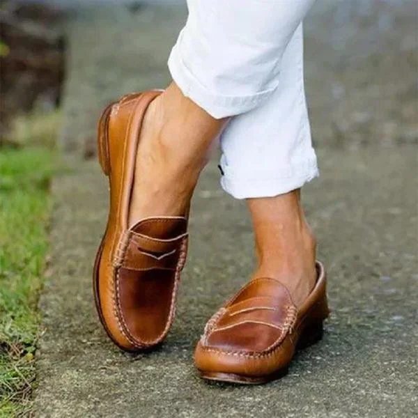 Women Vintage Slip On Loafers Low Heel PU Leather Loafers - Image 2