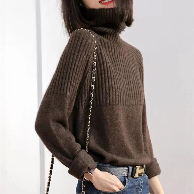Women's Cashmere Sweater Turtleneck - Image 4