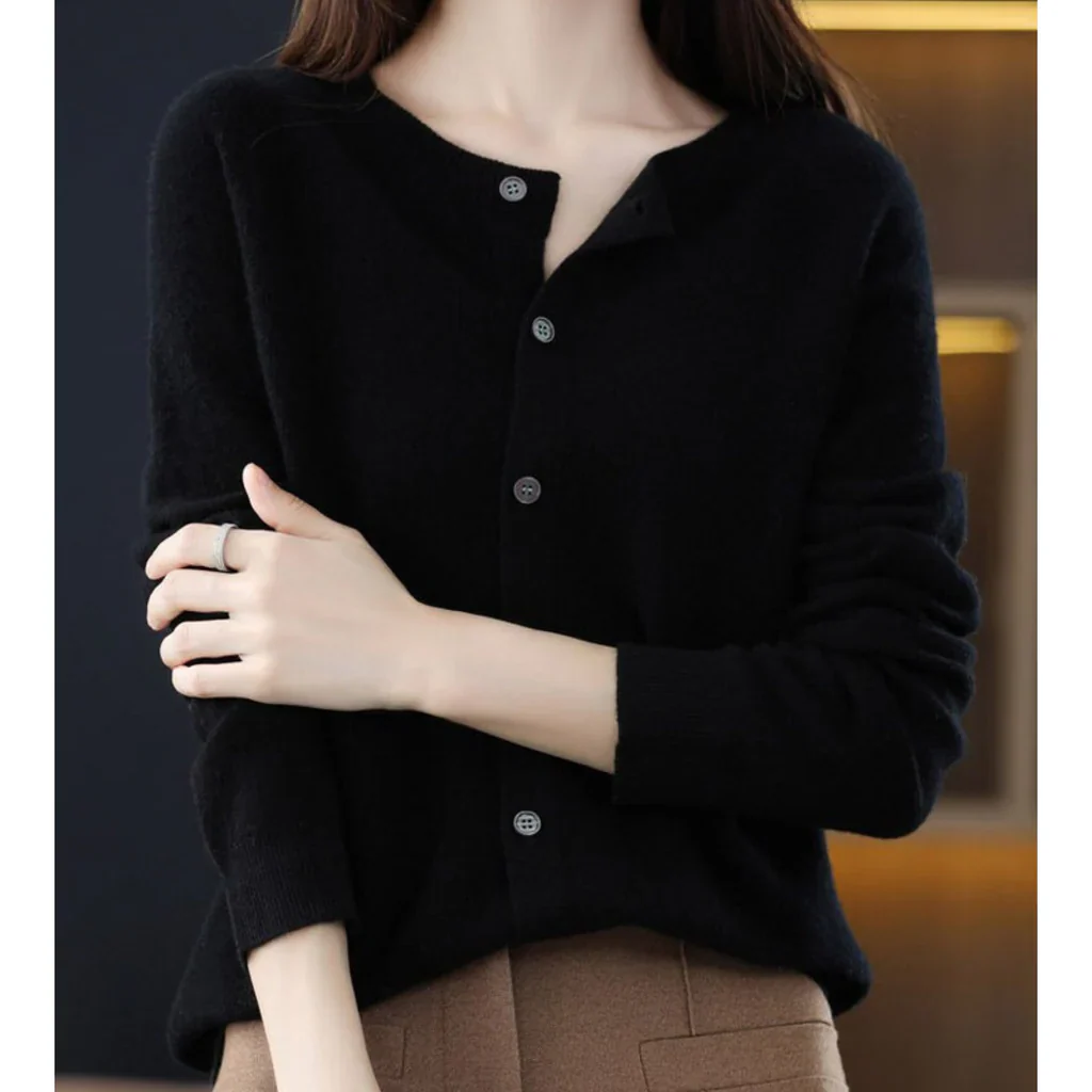 Women's round neck cardigan sweater - Image 6