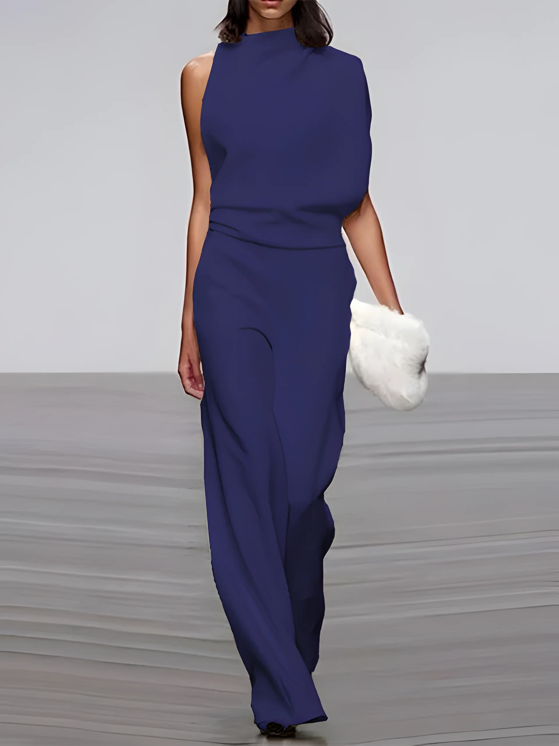 Women's round-neck, sleeveless jumpsuit with flared legs - Image 10