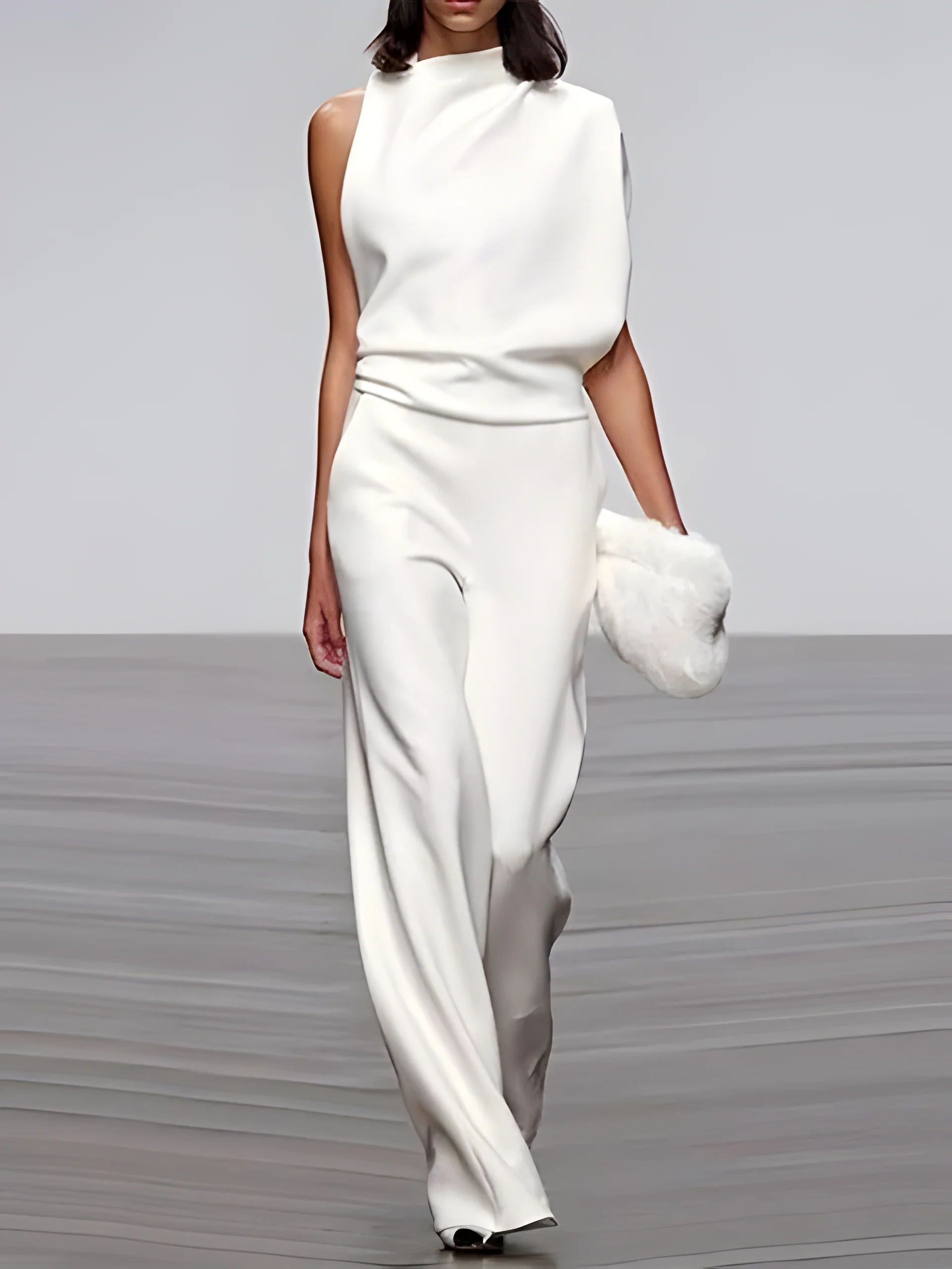 Women's round-neck, sleeveless jumpsuit with flared legs - Image 8